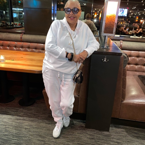 Meet your Posher, C diane - Picture 1 of 1